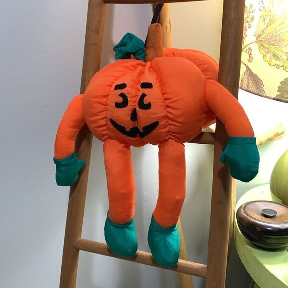 Vintage Toy.O.Rama Nylon Shelf Sitter
Orange Halloween Jack-o-lantern
Plush Toy - Picture 1 of 17